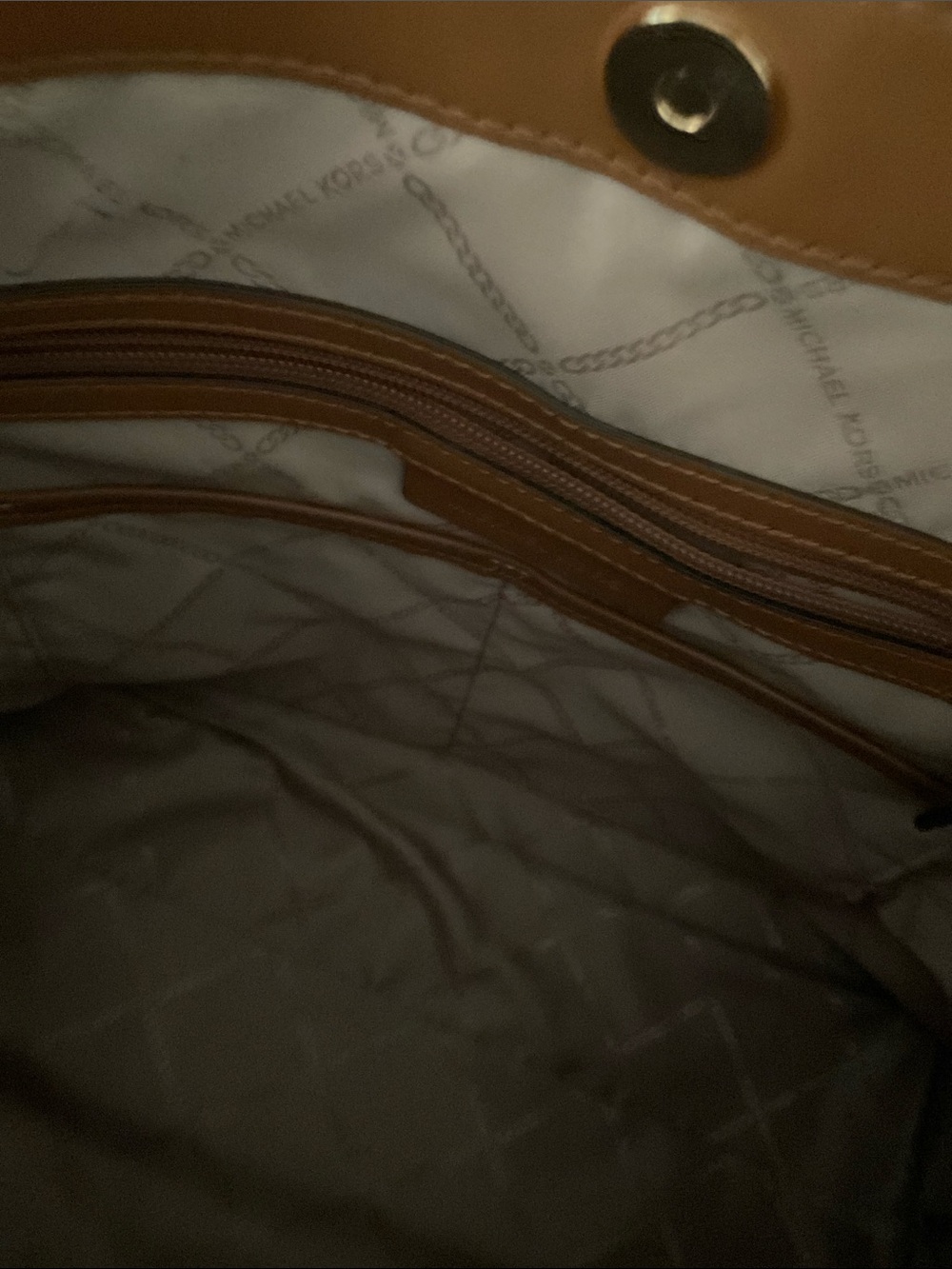 Michele Kors Signature Bag - Picture 5 of 8